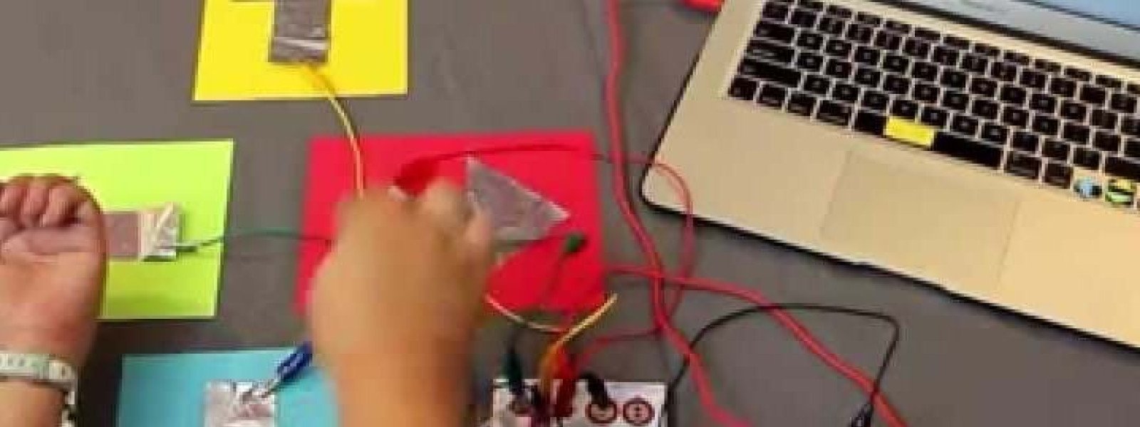 Atelier familial : Programmation d’un jeu vidéo et fabrication d’une manette insolite