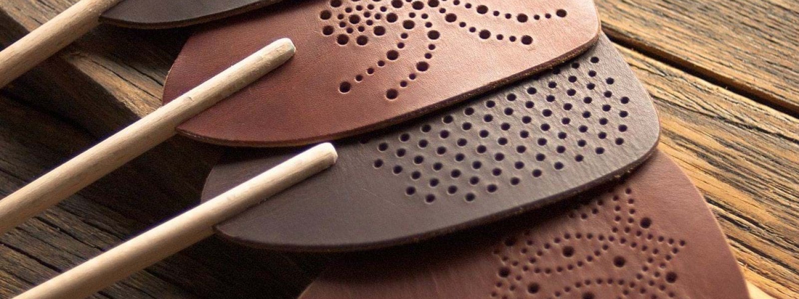DanieLab : Fabrication de tapettes à mouches en cuir